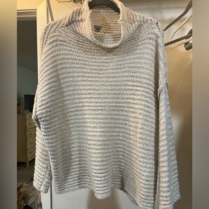 Aerie sweater - size M